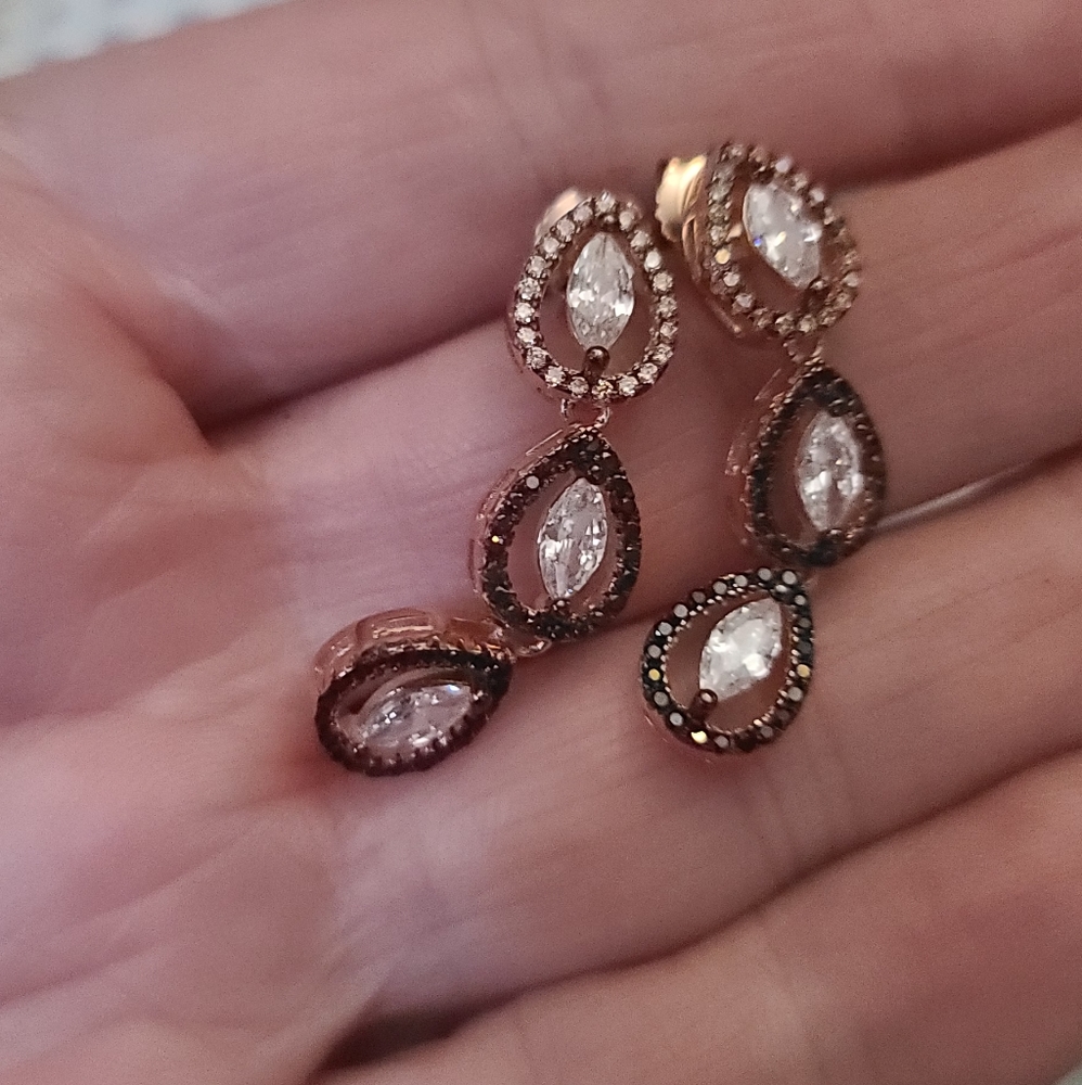 3 layer teardrop Opera station earrings - Picture 6 of 9